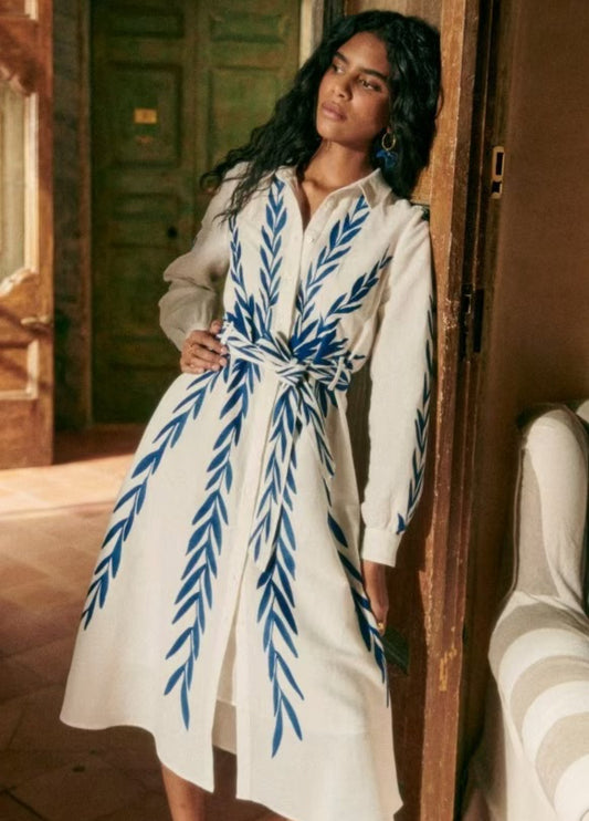 Robe Senna – Élégance Brodée d’Inspiration Méditerranéenne